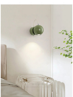 Applique murale LuminaBoule vert pour donner une touche de couleur à votre chambre