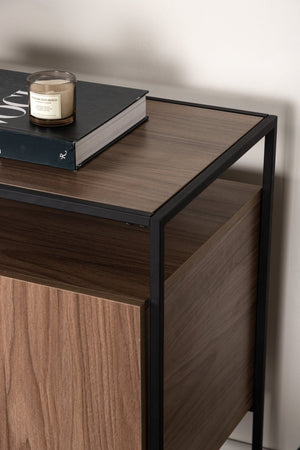 Buffet KINGSPORT 120 cm dans une pièce de vie