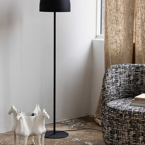 Lampadaire GLOW noir en situation