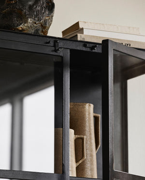 Buffet PHOENIX noir 2 portes, design élégant pour votre salle à manger - Buffet - BBart