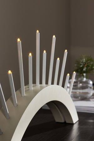 Chandelier de l'Avent Björnrike 55 cm dans une pièce de vie