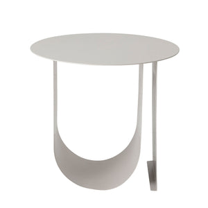 Table d’appoint en métal, l'accessoire pratique et stylé pour votre salon - Tables d'appoint