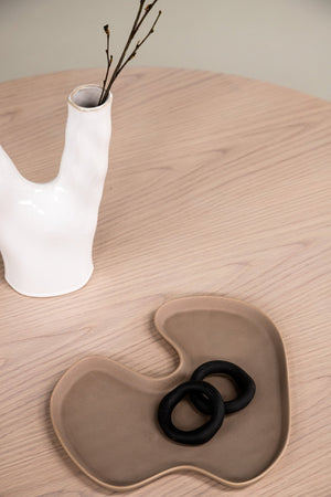Table basse ronde Saltö 65 cm dans une pièce de vie