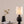 Lampe à poser MYSTERNA dans une pièce de vie