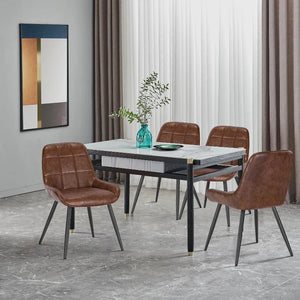 Chaises Velvet en cuir marron autour d'une table de salle à manger