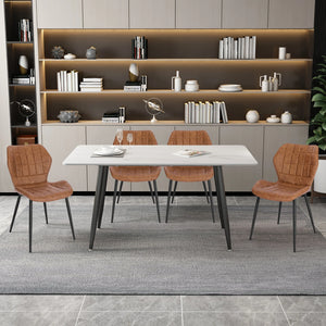 Chaises Vintage Atelier marron autour d'une table