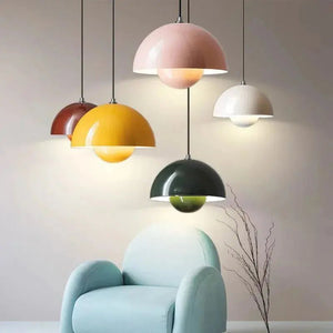 Suspension Flowerpot VP1 en métal coloré, luminaire semi-circulaire d esprit danois