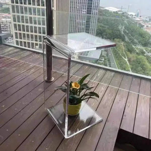 Table d’appoint en acrylique transparent C-Shaped - Design en C pour salon - Tables basses