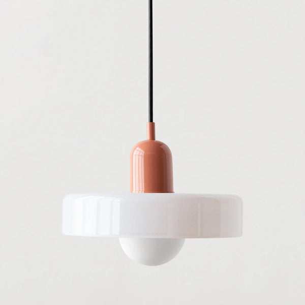 Suspension LED Scandi orb blanc avec pavillon rose