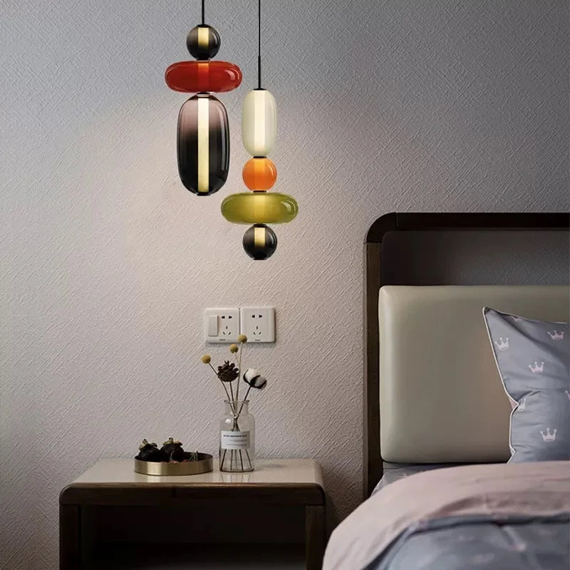 Deux globes colorés, esprit loft