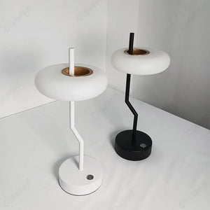 Lampe de Table Éclat Minimaliste Arletta - Design Élégant et Épuré pour Intérieurs Modernes