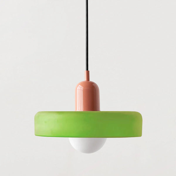 Suspension LED Scandi orb vert avec pavillon rose