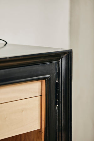 VIVA Nordal – Buffet bas vitrine noir et bois - Buffet