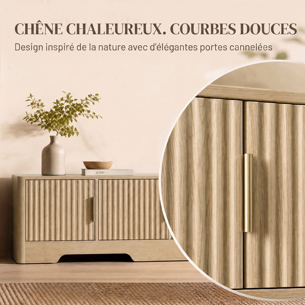 Meuble TV SOLA 140 cm – Effet chêne, portes cannelées, TV jusqu'à 60"