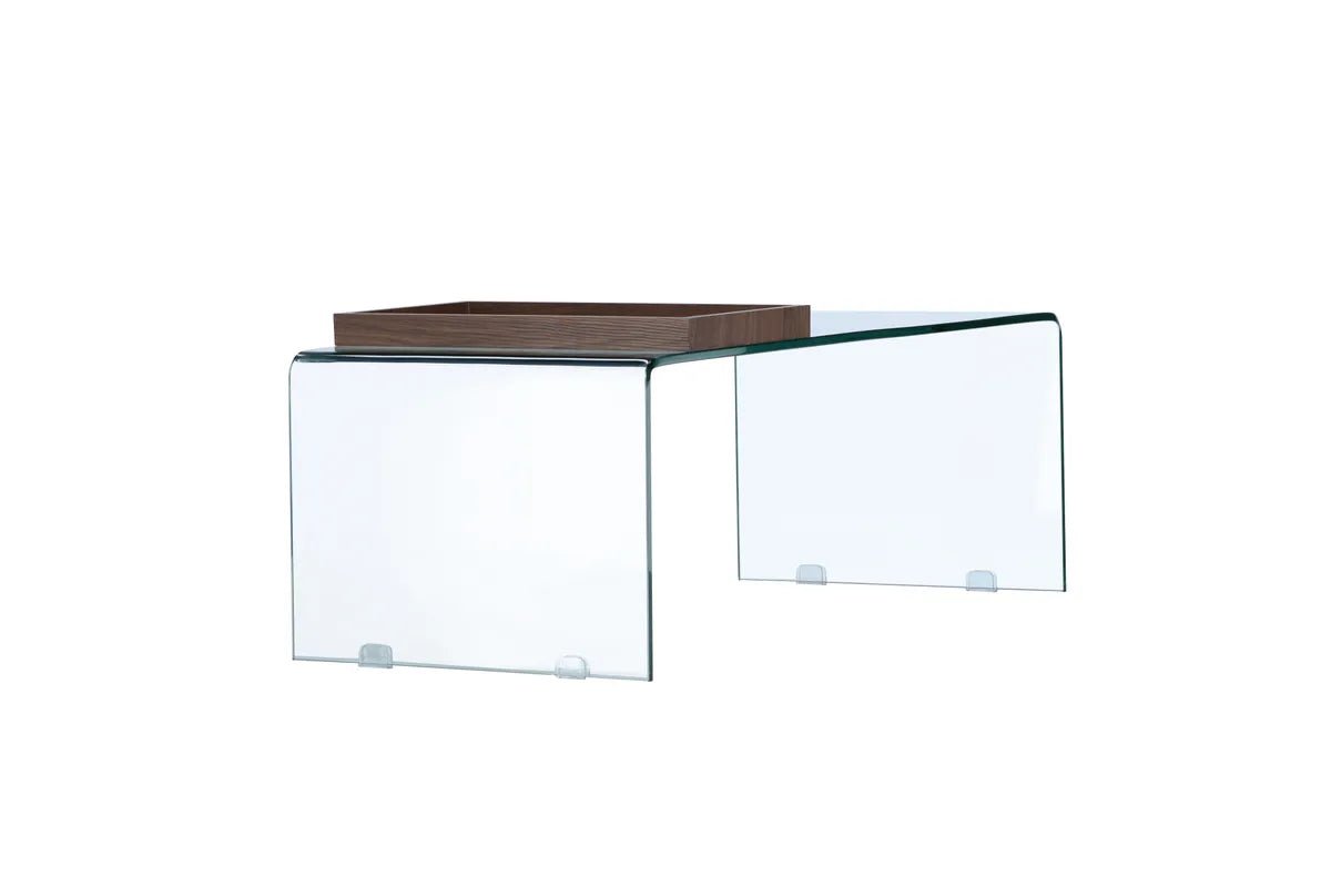 Une table qu'on traverse du regard
