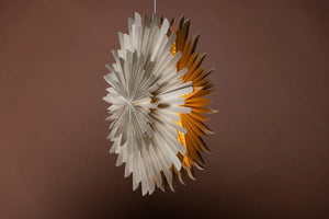 Suspension étoile Sälen beige — lumière chaude et tamisée