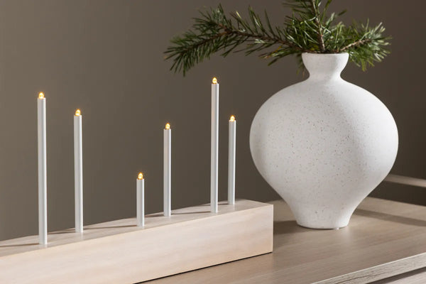 Chandelier de l'Avent Kungsberget 77 cm — 14 lumières, bois blanchi