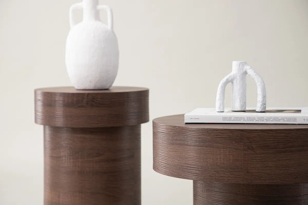 Table d'appoint Malung 35 cm — le cylindre brun qui se glisse partout