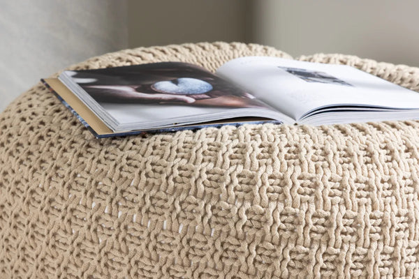 Pouf Sam 45 cm — beige, 1,5 kg, il suit vos pieds