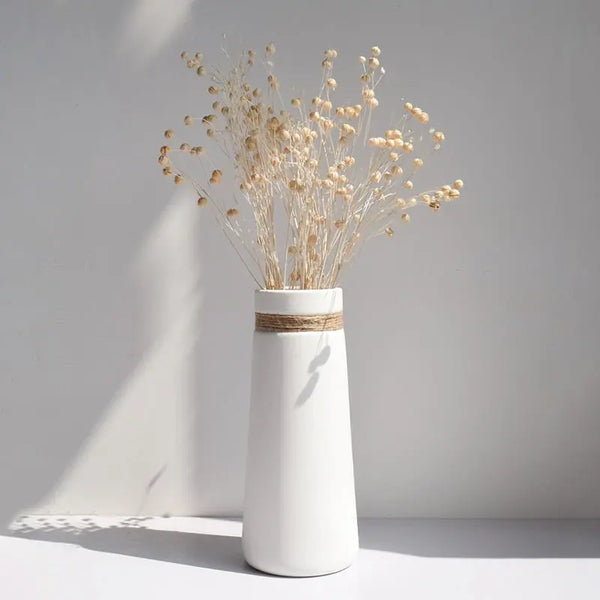 Vase en céramique blanche avec corde de chanvre BB'art meuble & déco