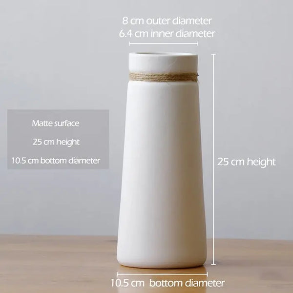 Vase en céramique blanche avec corde de chanvre BB'art meuble & déco