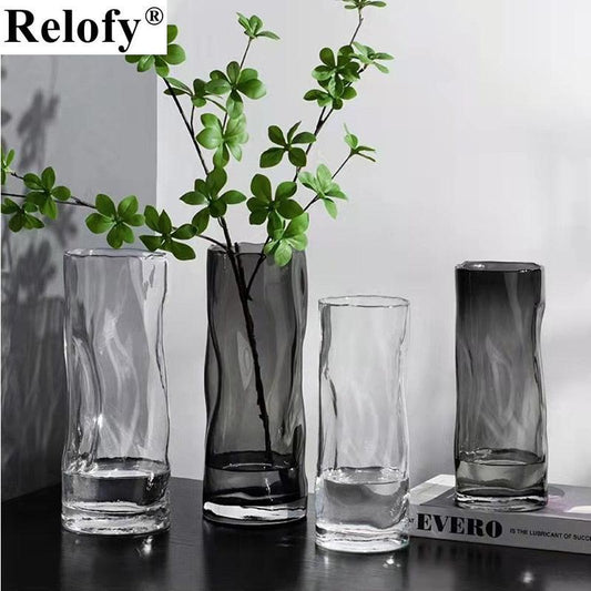 Vase en verre aux forme original et moderne