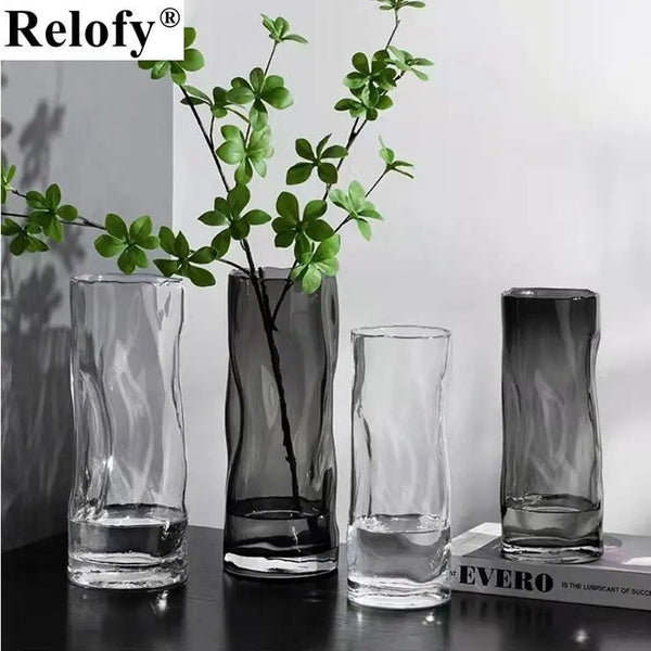 Vase en verre aux forme original et moderne